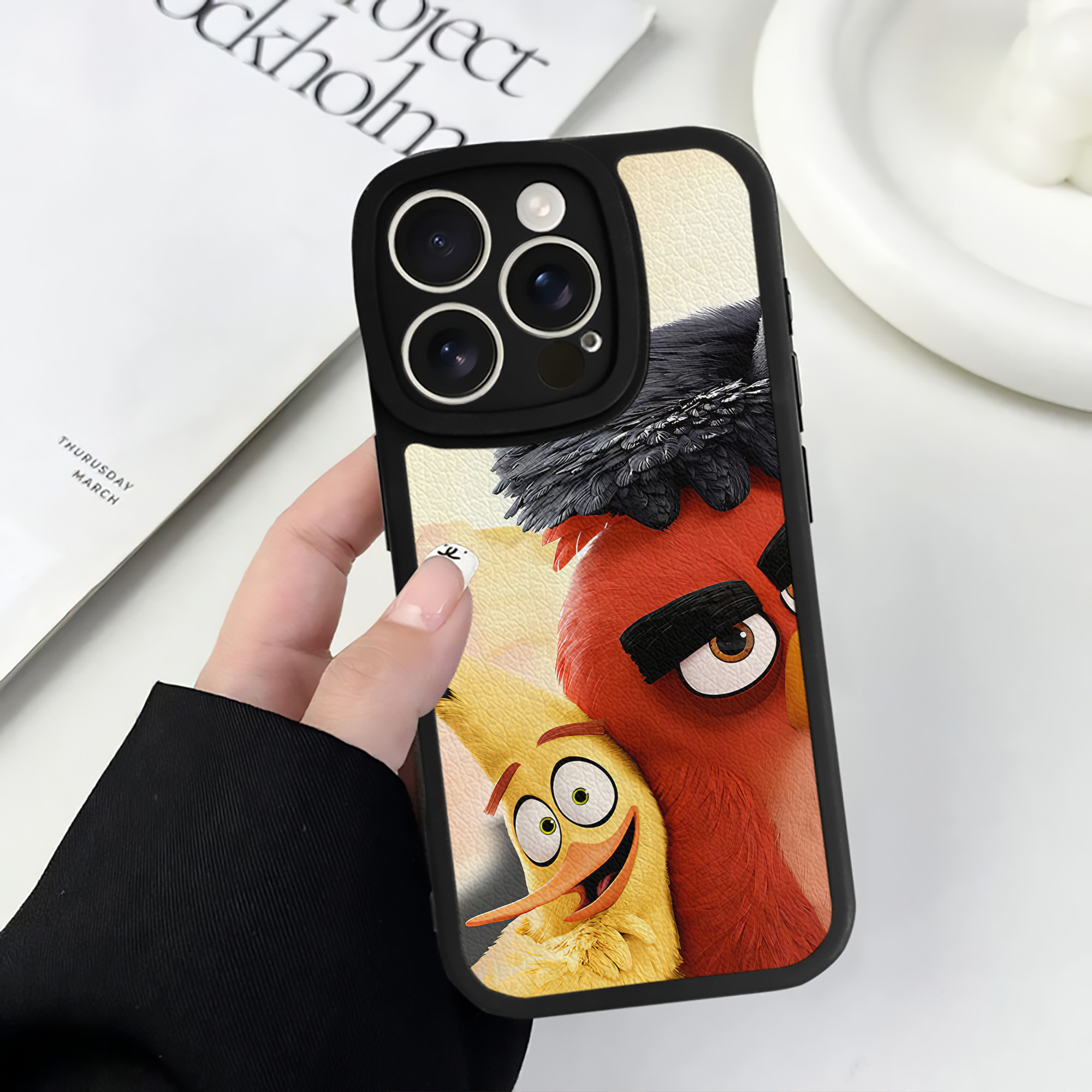 （画像用） Angry Birds アングリーバード 【iPhone 16シリーズ対応】シリコンスマホケース（レザー調） 材質：シリコン